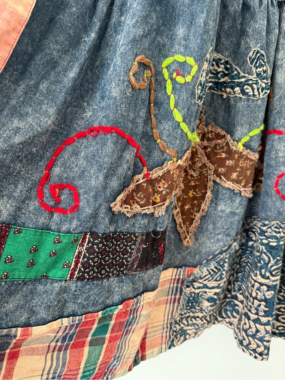 Boho Patchwork Denim Dress Tiered Folk Art Embroidered Sleeveless V Neck Cottage - Picture 8 of 9